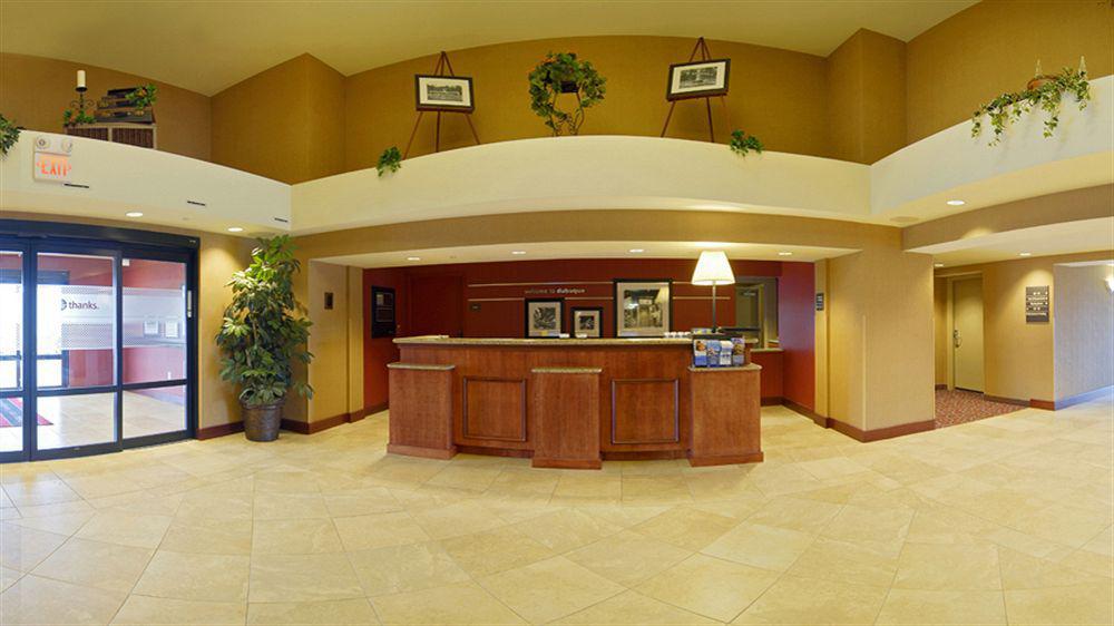 Hampton Inn Dubuque Exterior foto